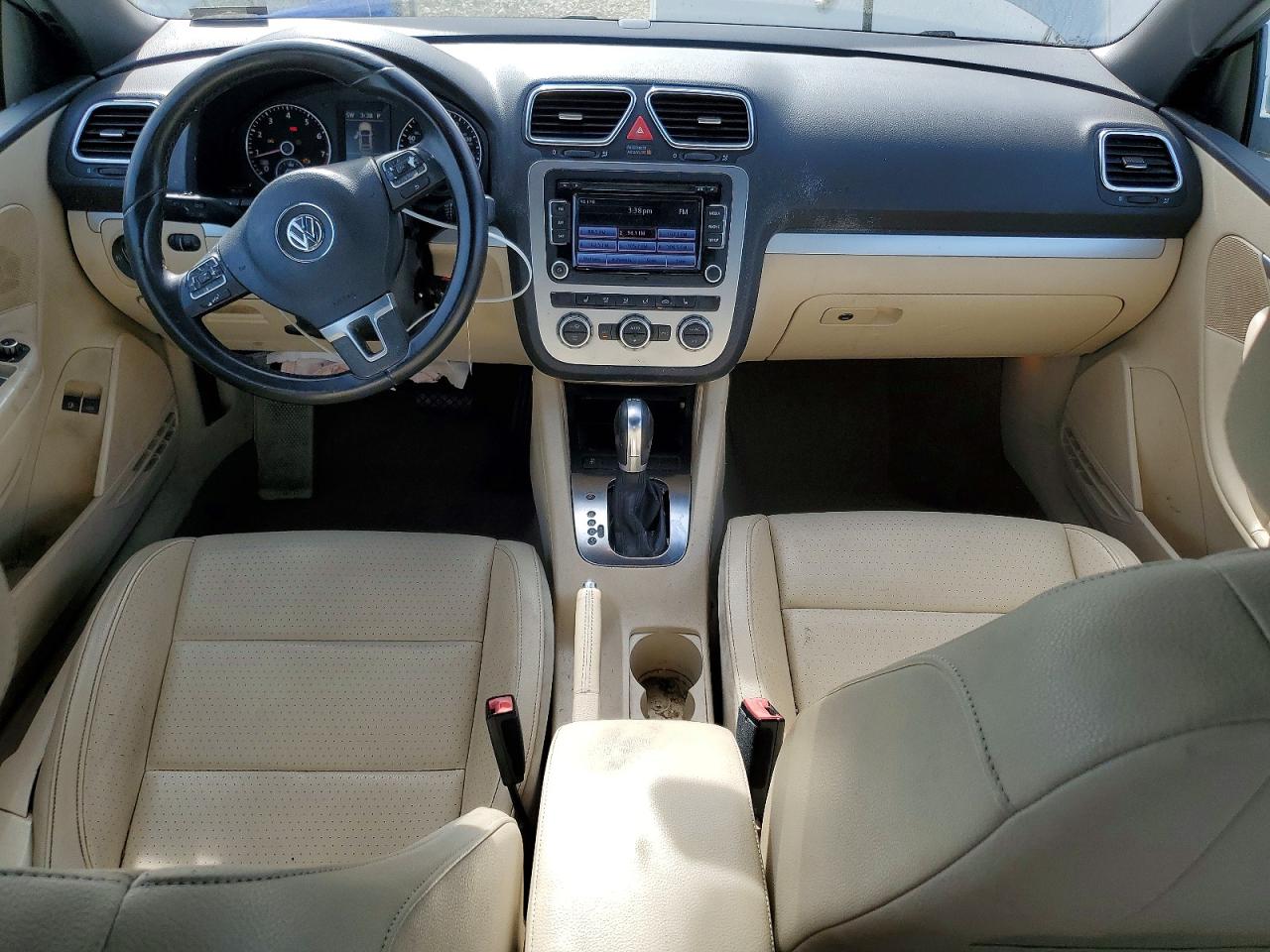 2013 VOLKSWAGEN EOS KOMFORT photo 15