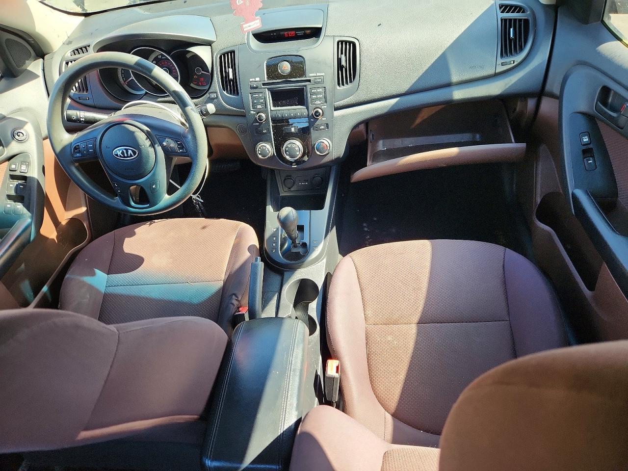 2010 KIA FORTE EX photo 15