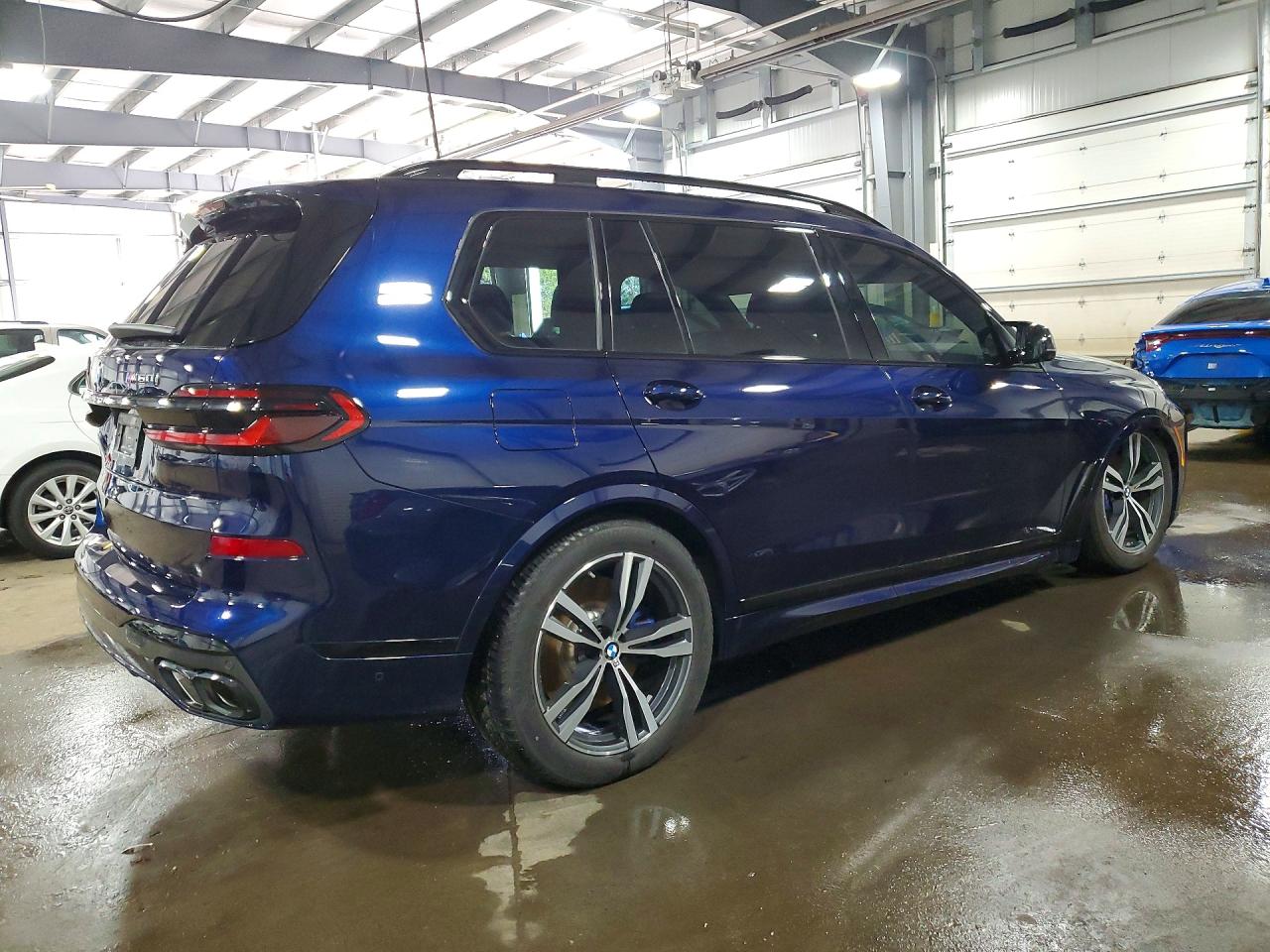 2025 BMW X7 M60I photo 5