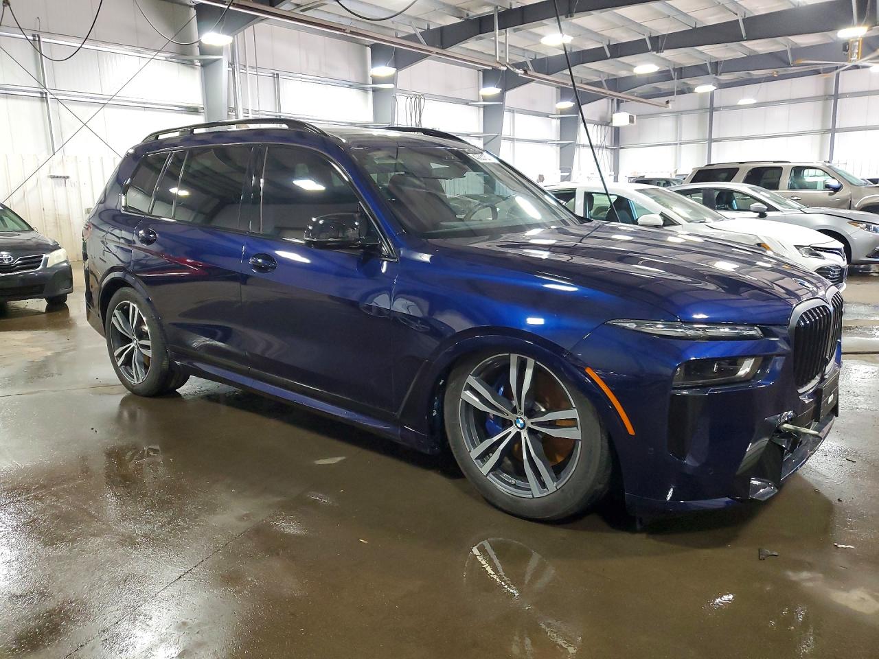 2025 BMW X7 M60I photo 7