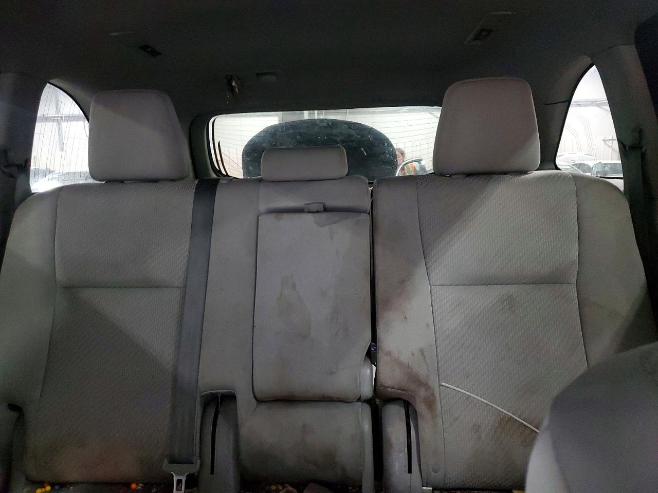 2016 TOYOTA HIGHLANDER LE photo 10