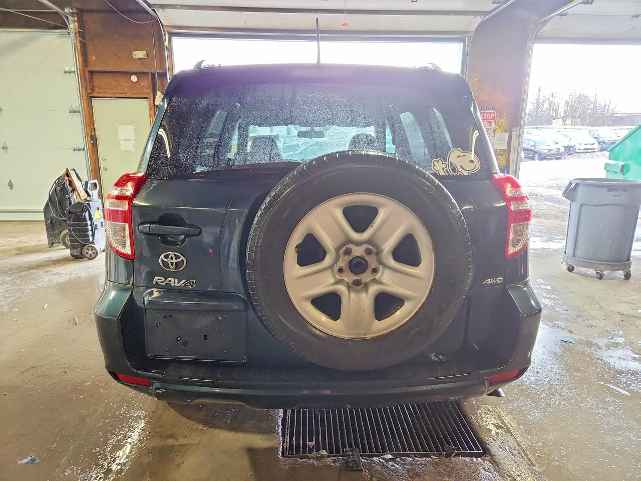 2011 TOYOTA RAV4 BASE photo 11