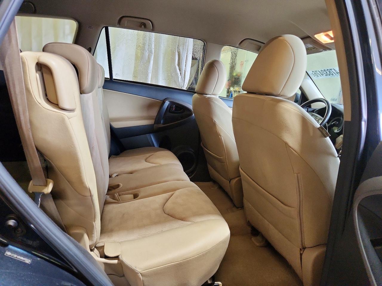 2011 TOYOTA RAV4 BASE photo 21