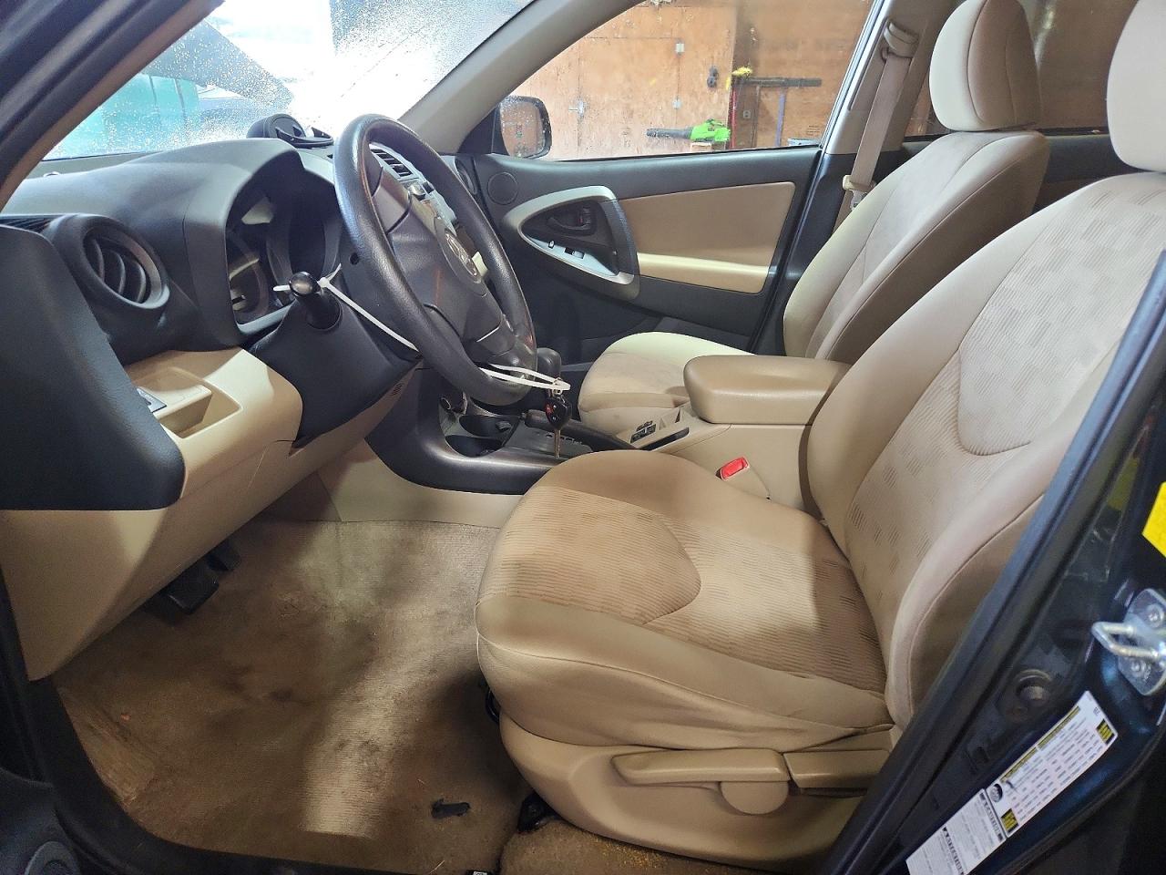 2011 TOYOTA RAV4 BASE photo 13
