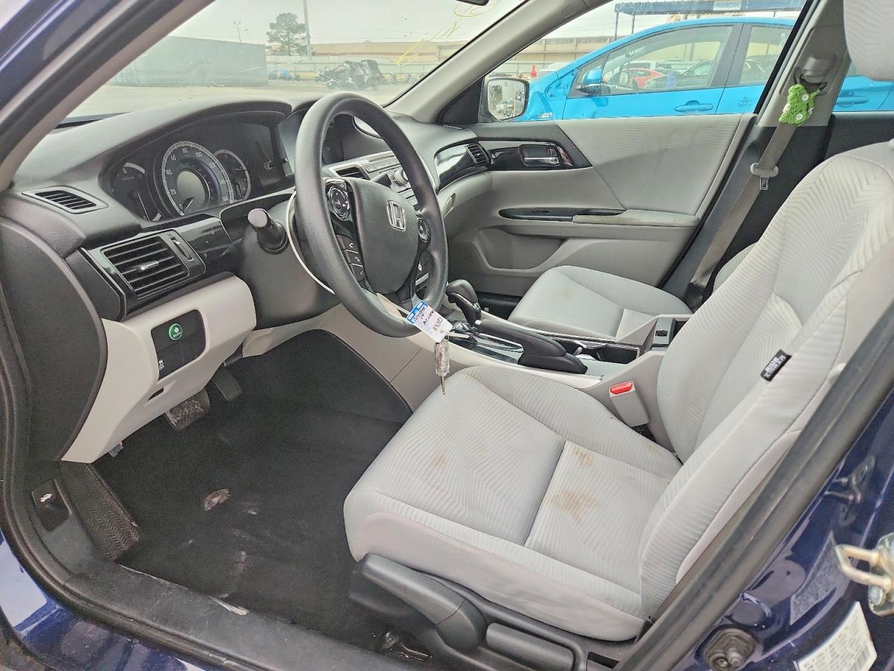 2017 HONDA ACCORD LX photo 7