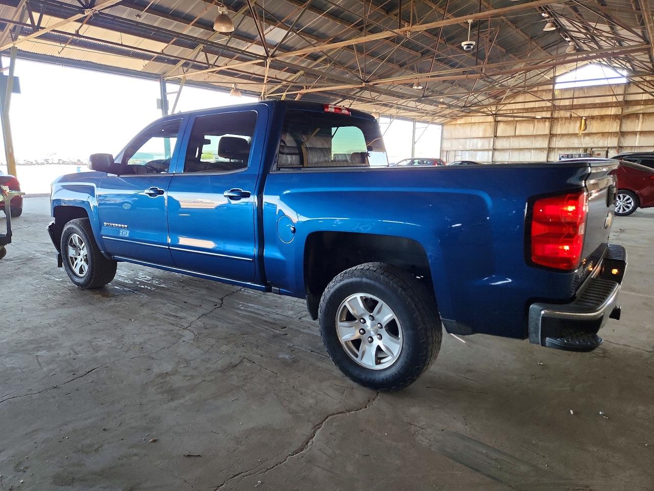 2017 CHEVROLET SILVERADO C1500 LT photo 3