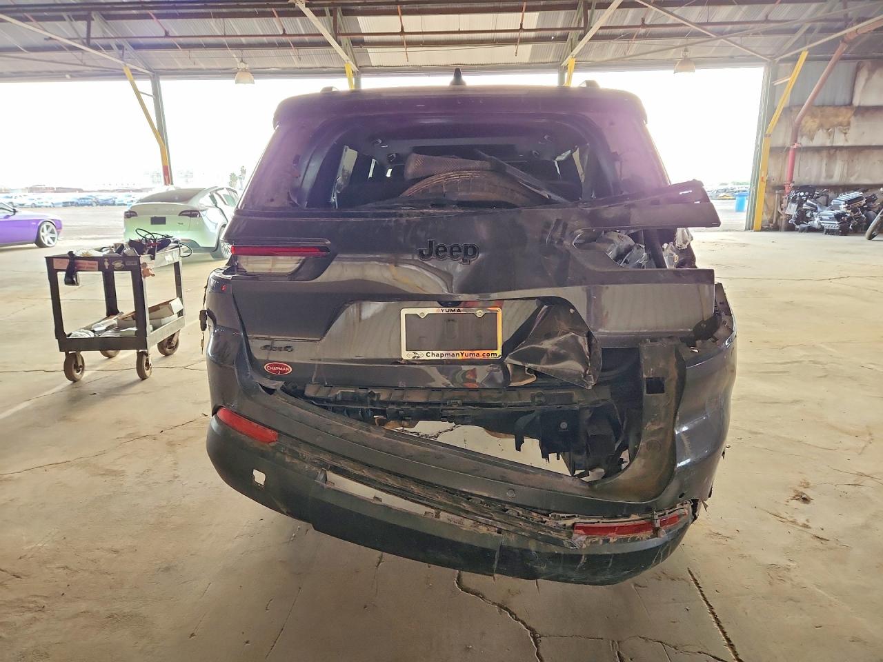 2024 JEEP GRAND CHEROKEE L LAREDO photo 6
