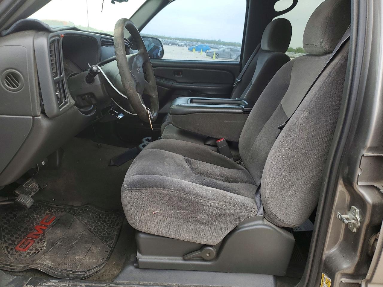 2006 GMC NEW SIERRA photo 19