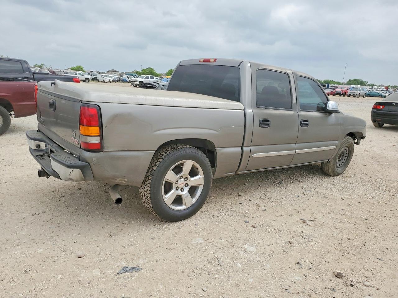 2006 GMC NEW SIERRA photo 7