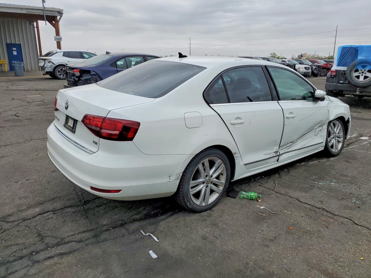 2017 VOLKSWAGEN JETTA SEL photo 7