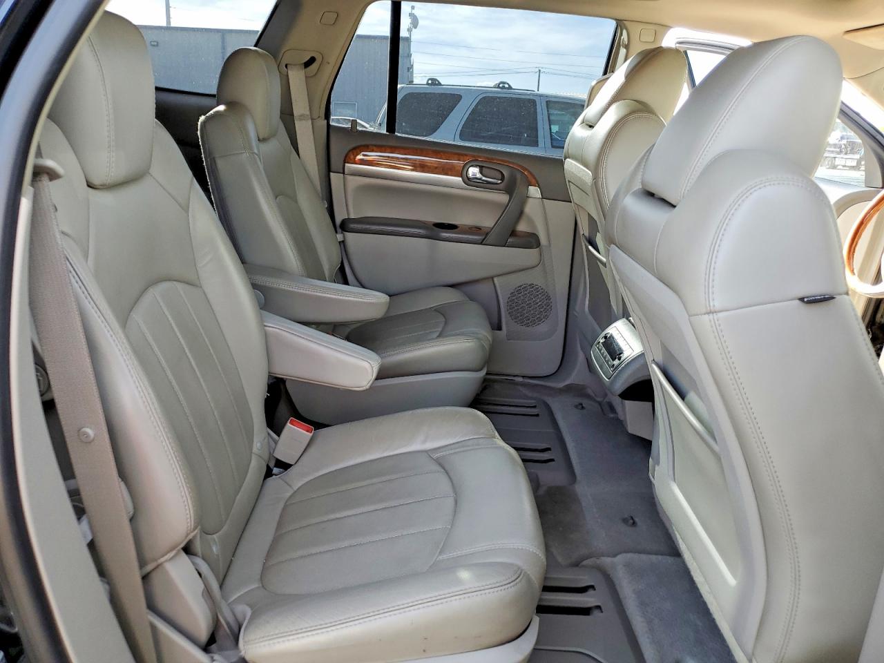2010 BUICK ENCLAVE CXL photo 19