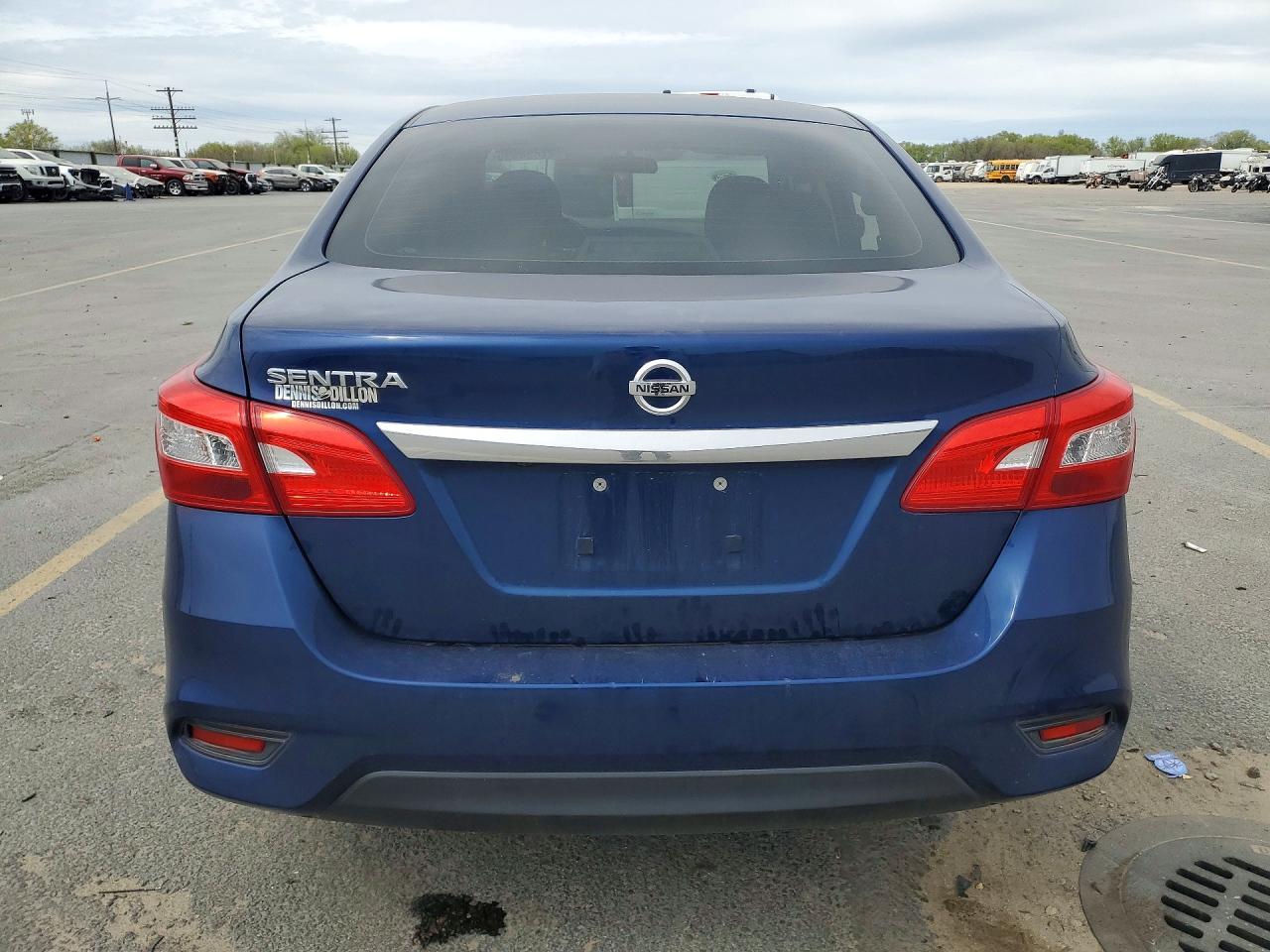 2019 NISSAN SENTRA S photo 16