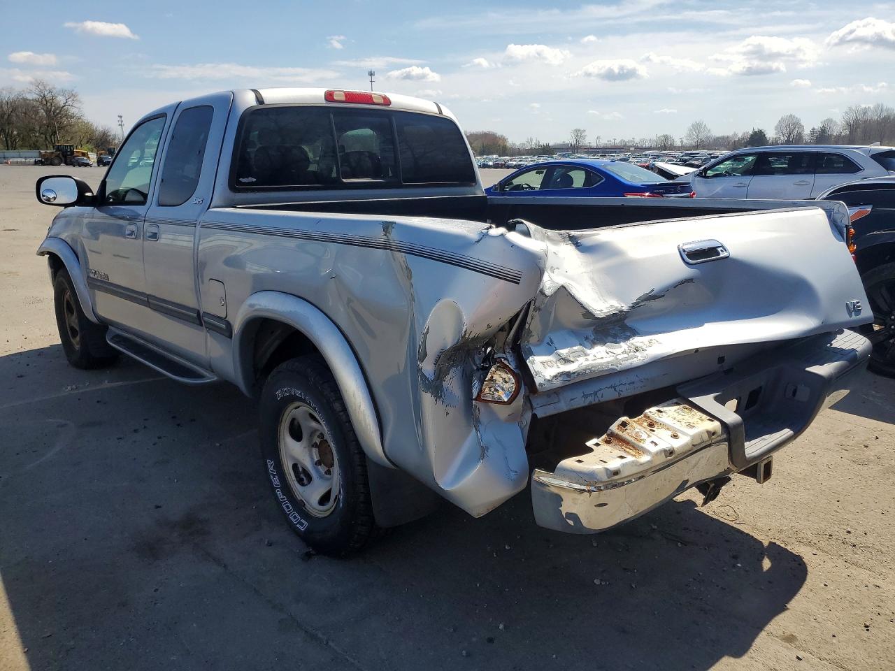 2000 TOYOTA TUNDRA SR5 photo 2
