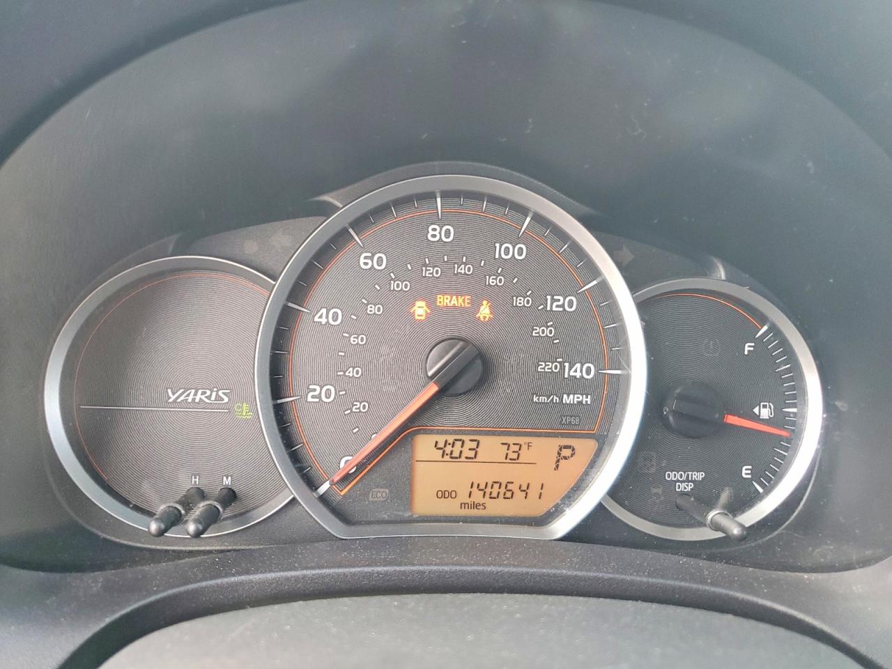 2013 TOYOTA YARIS 5-DOOR LE photo 25
