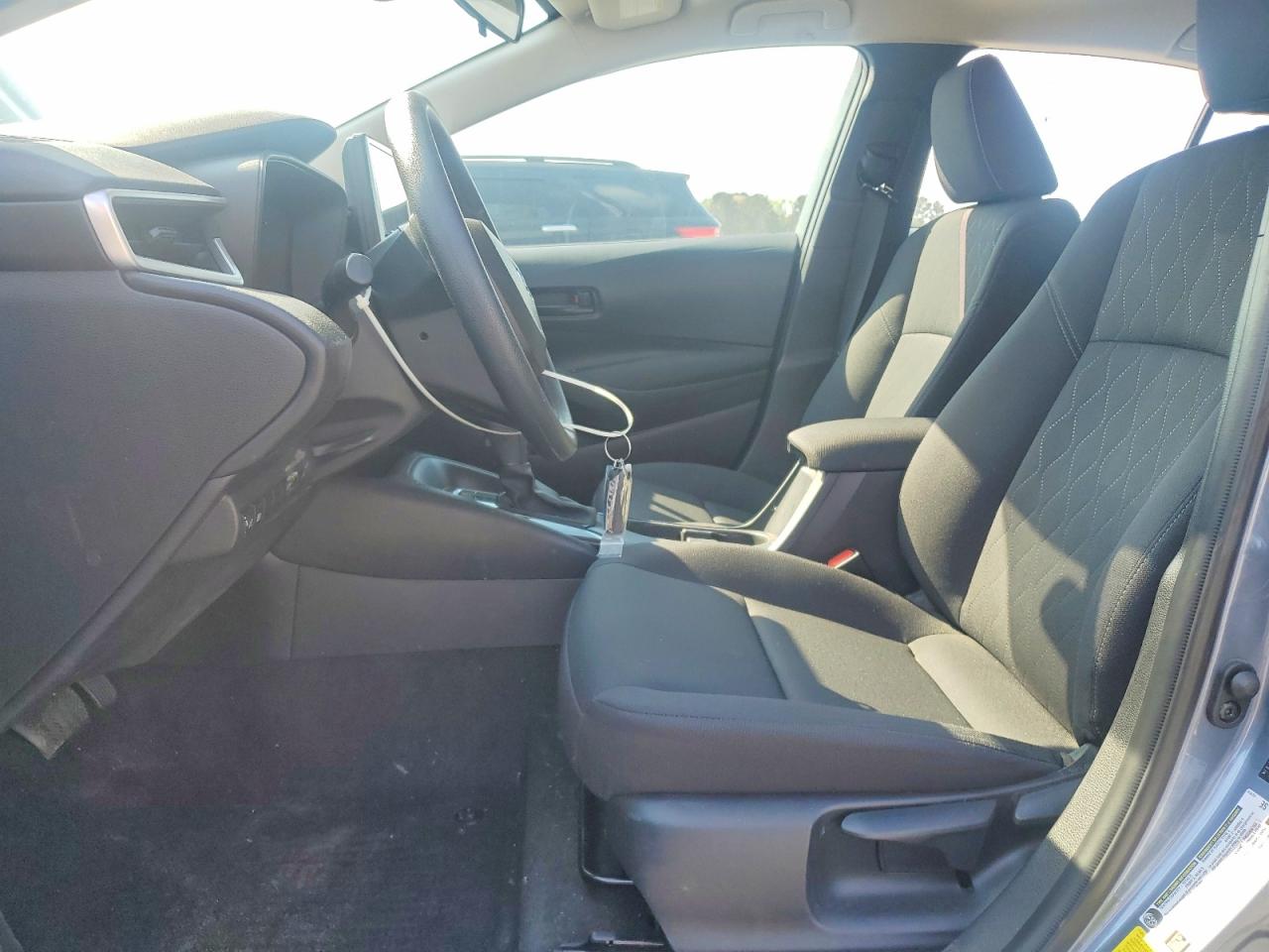 2024 TOYOTA COROLLA LE photo 13