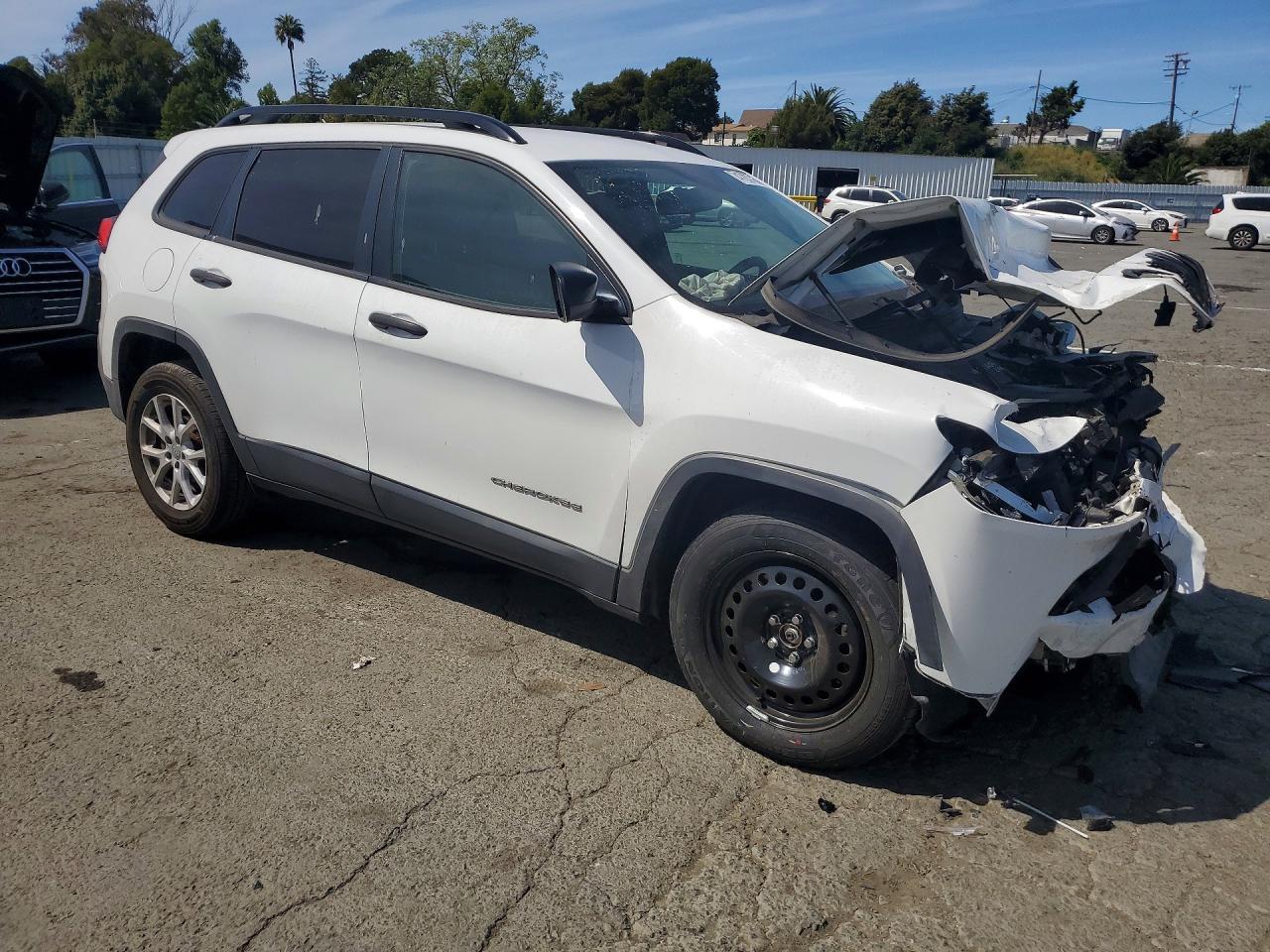 2017 JEEP CHEROKEE SPORT photo 4