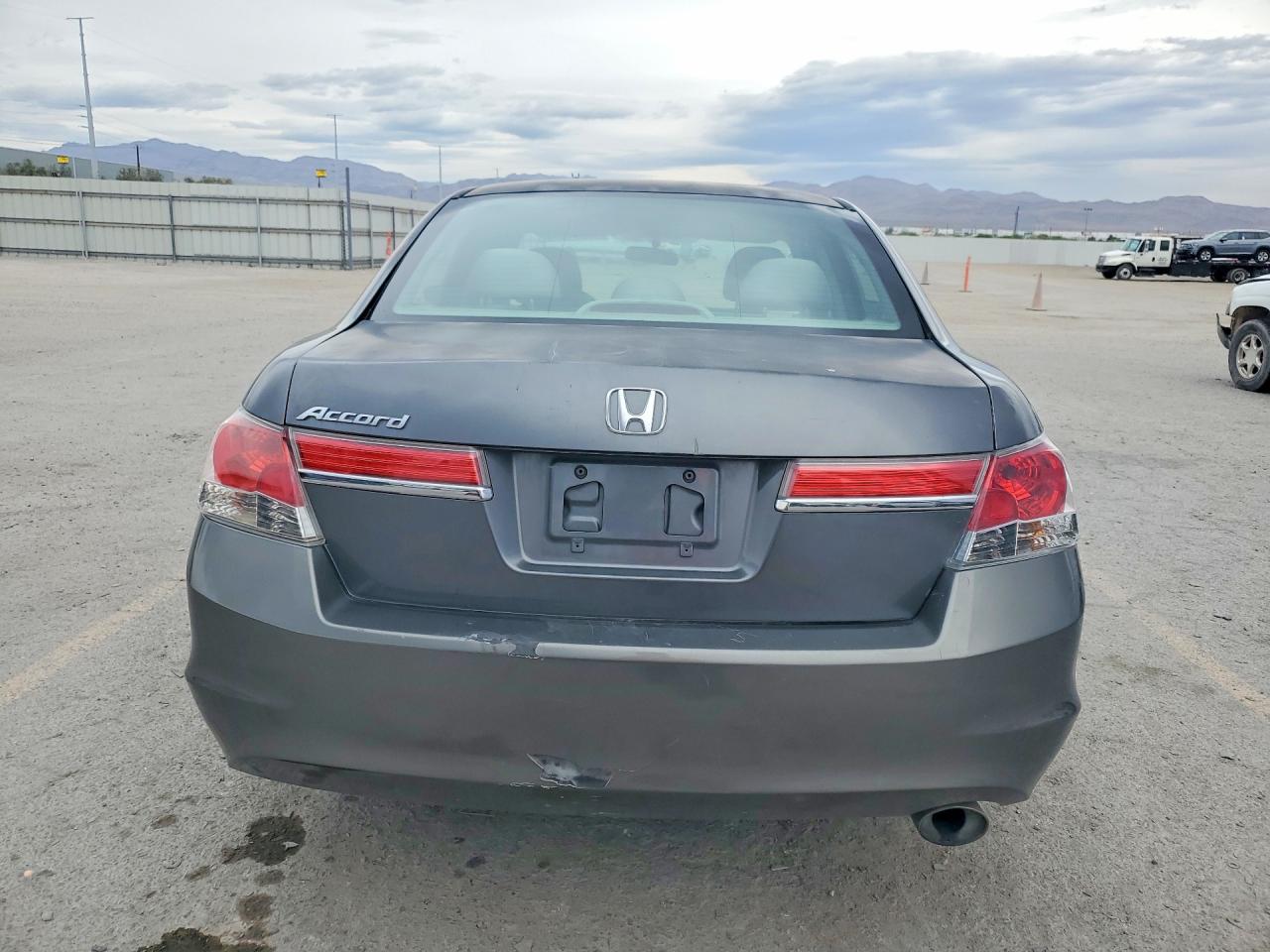 2012 HONDA ACCORD LX photo 6