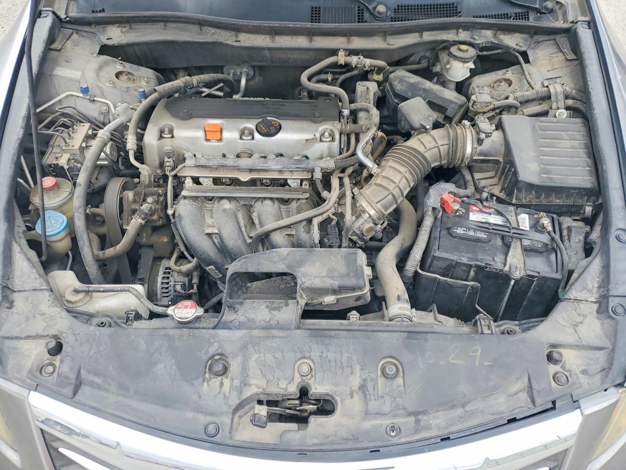 2012 HONDA ACCORD LX photo 11