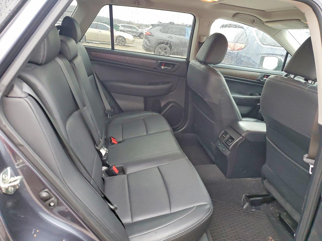 2015 SUBARU OUTBACK 3.6R LIMITED photo 31