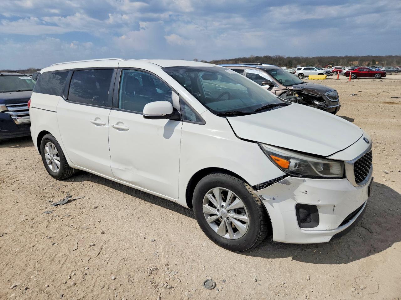 2016 KIA SEDONA LX photo 4