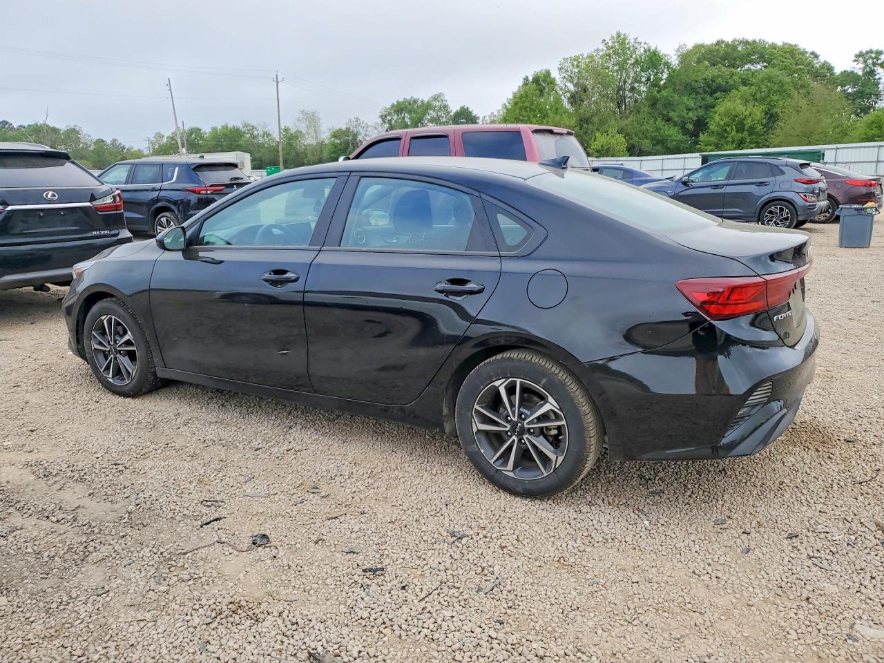 2024 KIA FORTE LXS photo 4