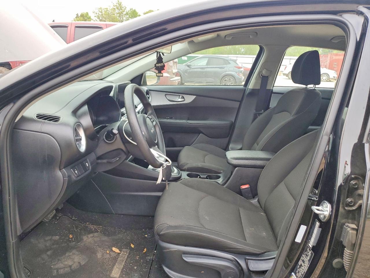2024 KIA FORTE LXS photo 19