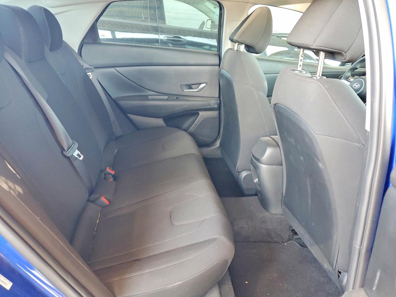 2025 HYUNDAI ELANTRA SE photo 19