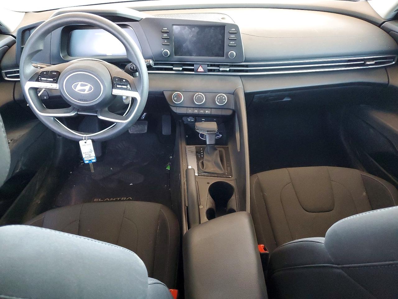 2025 HYUNDAI ELANTRA SE photo 15