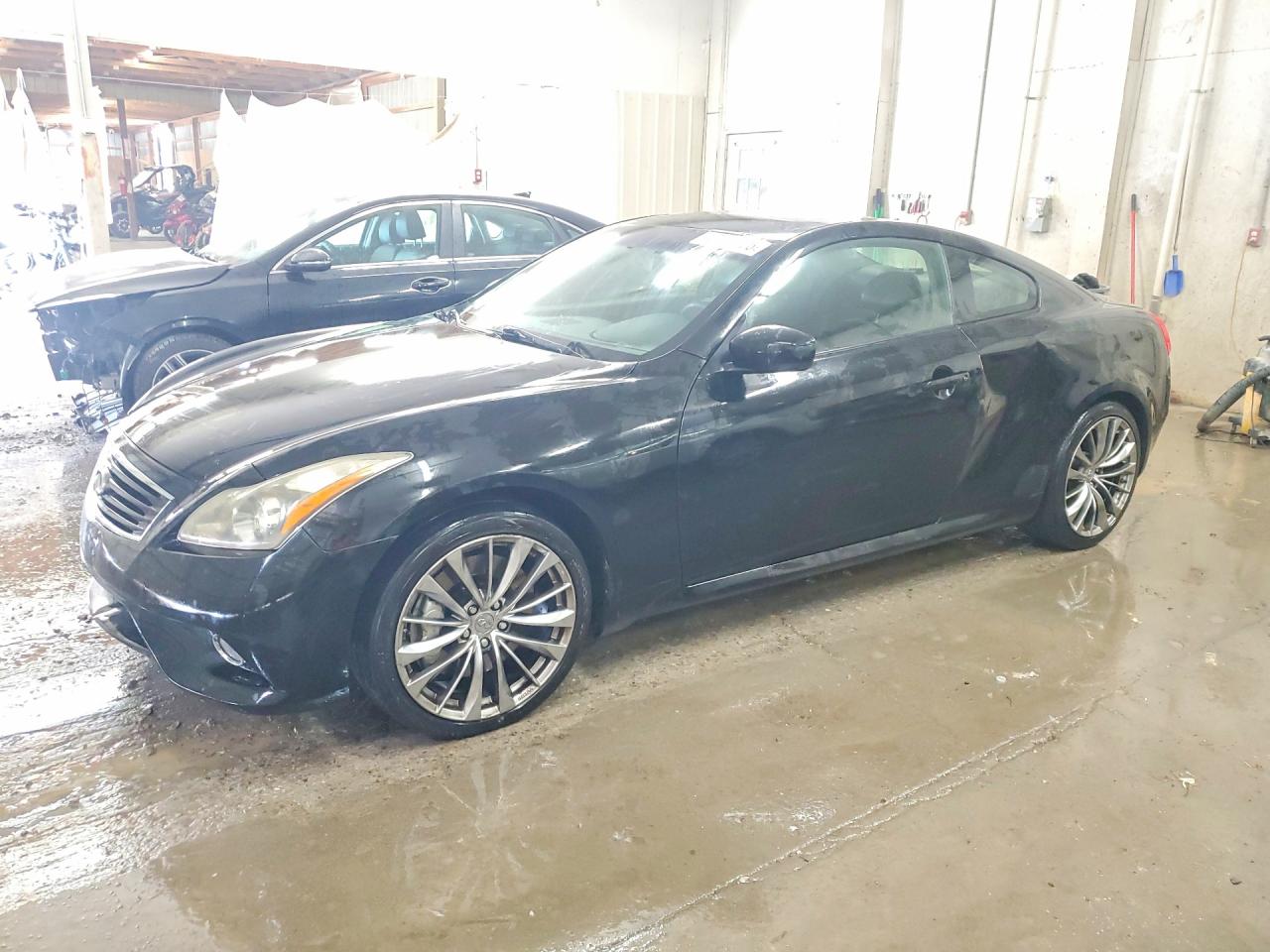 2011 INFINITI G37 COUPE