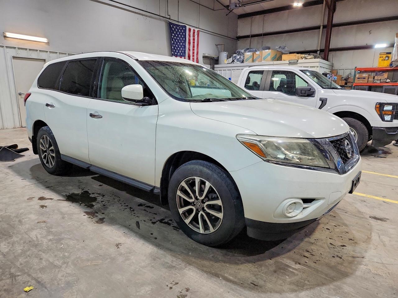 2013 NISSAN PATHFINDER S photo 4