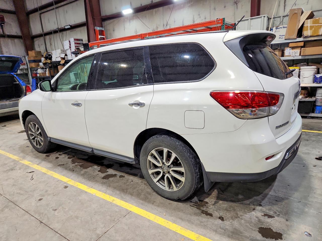 2013 NISSAN PATHFINDER S photo 2