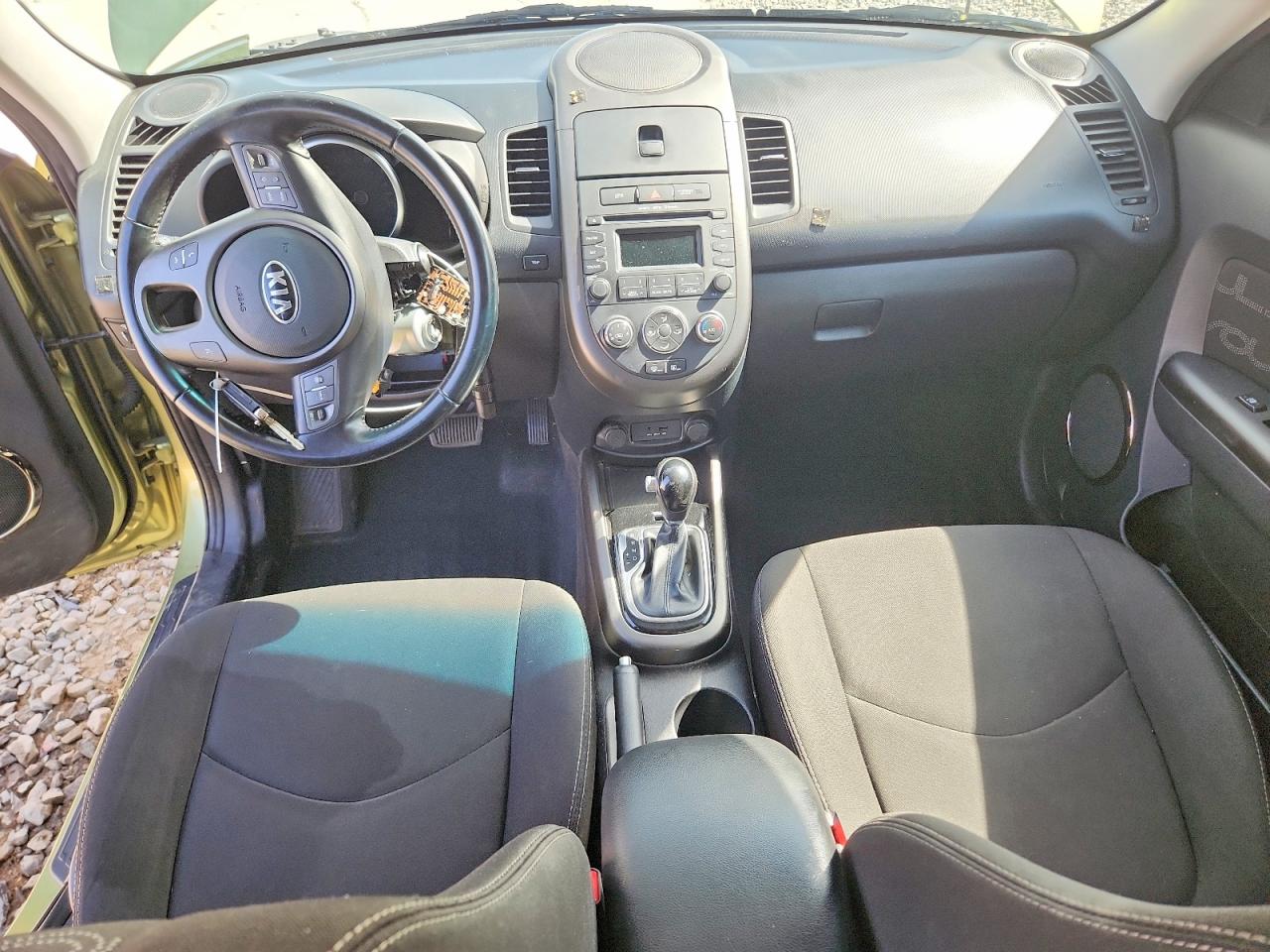 2013 KIA SOUL + photo 8