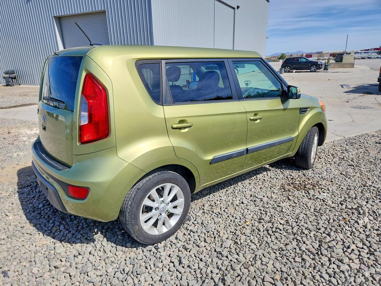 2013 KIA SOUL + photo 3