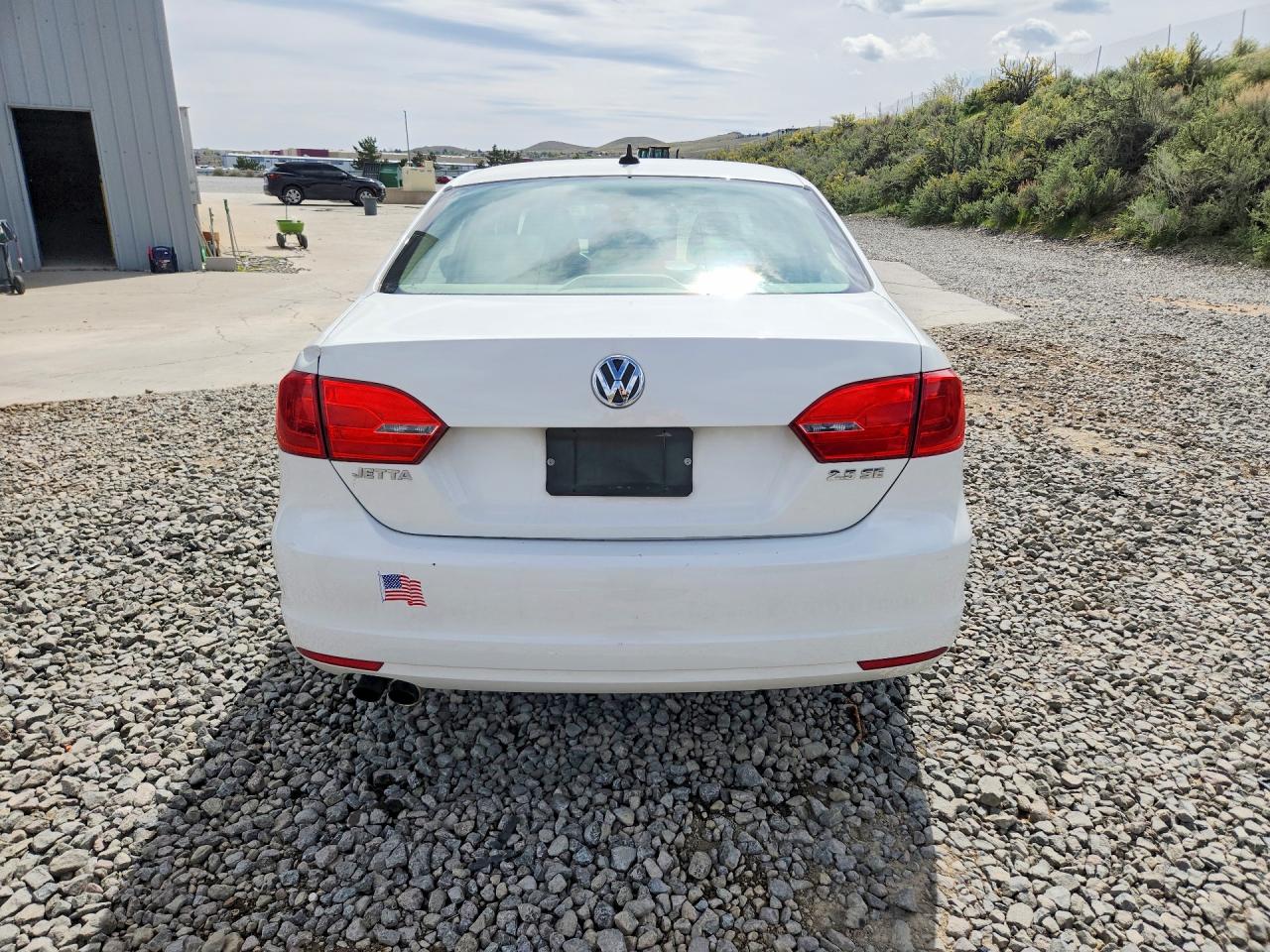 2011 VOLKSWAGEN JETTA SE photo 11