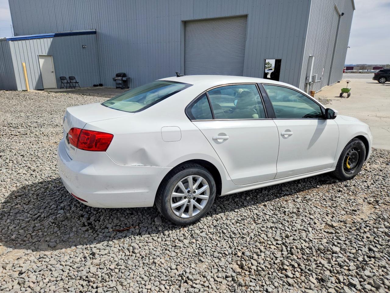 2011 VOLKSWAGEN JETTA SE photo 5