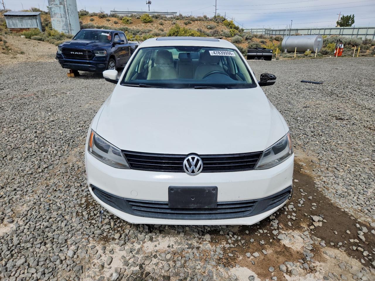 2011 VOLKSWAGEN JETTA SE photo 9