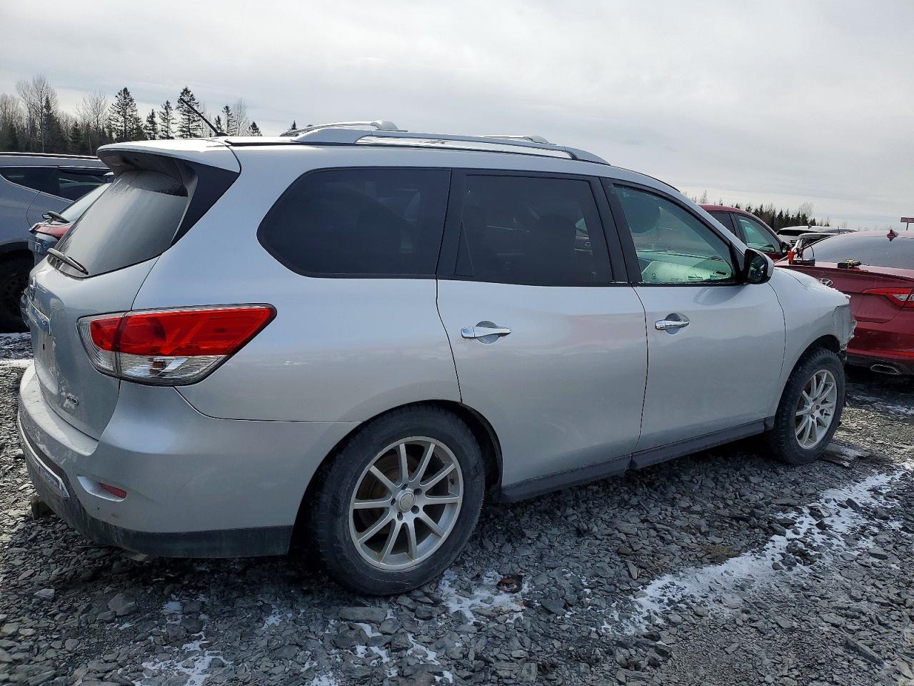 2013 NISSAN PATHFINDER S photo 5