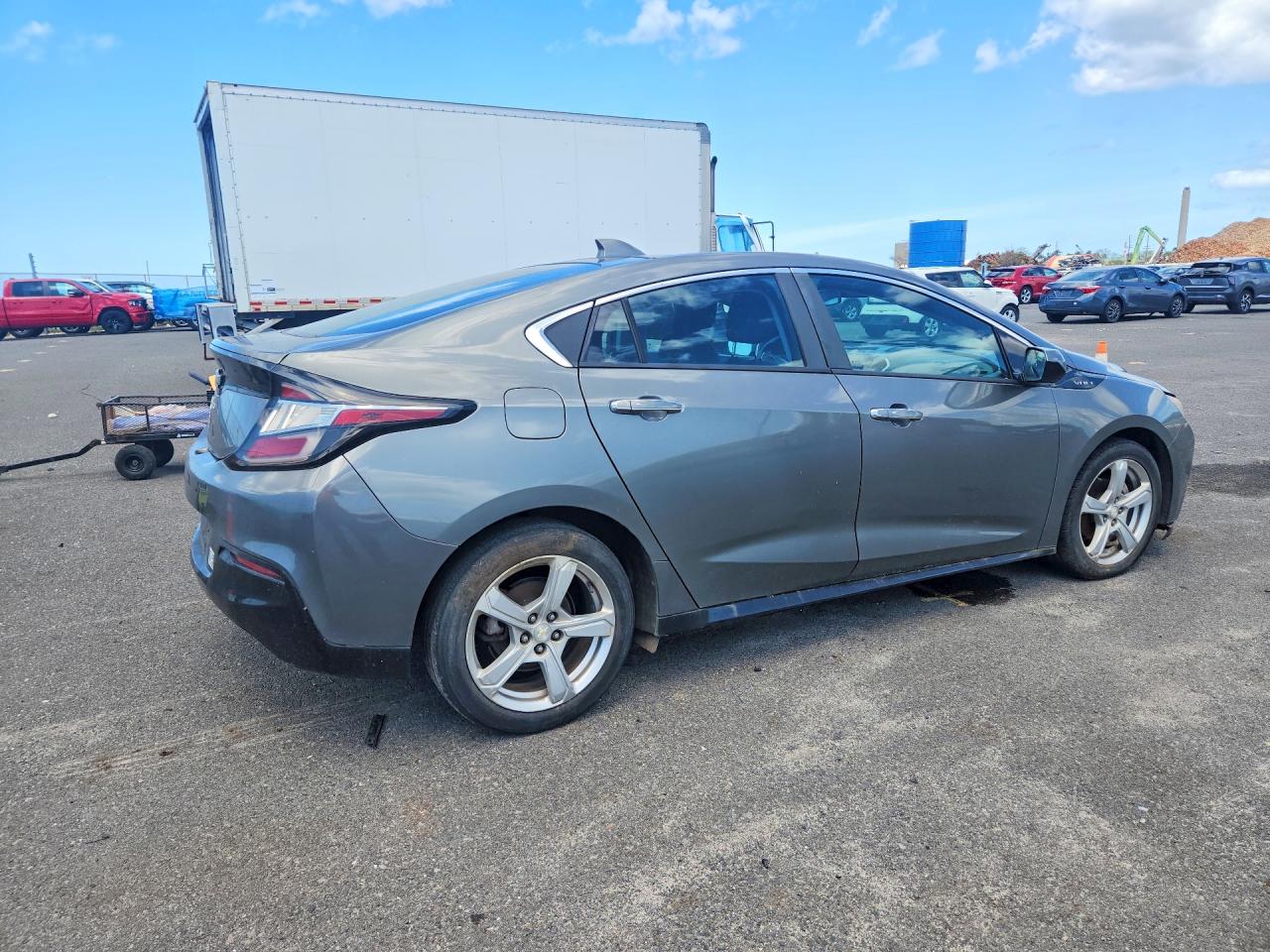2016 CHEVROLET VOLT LT photo 5