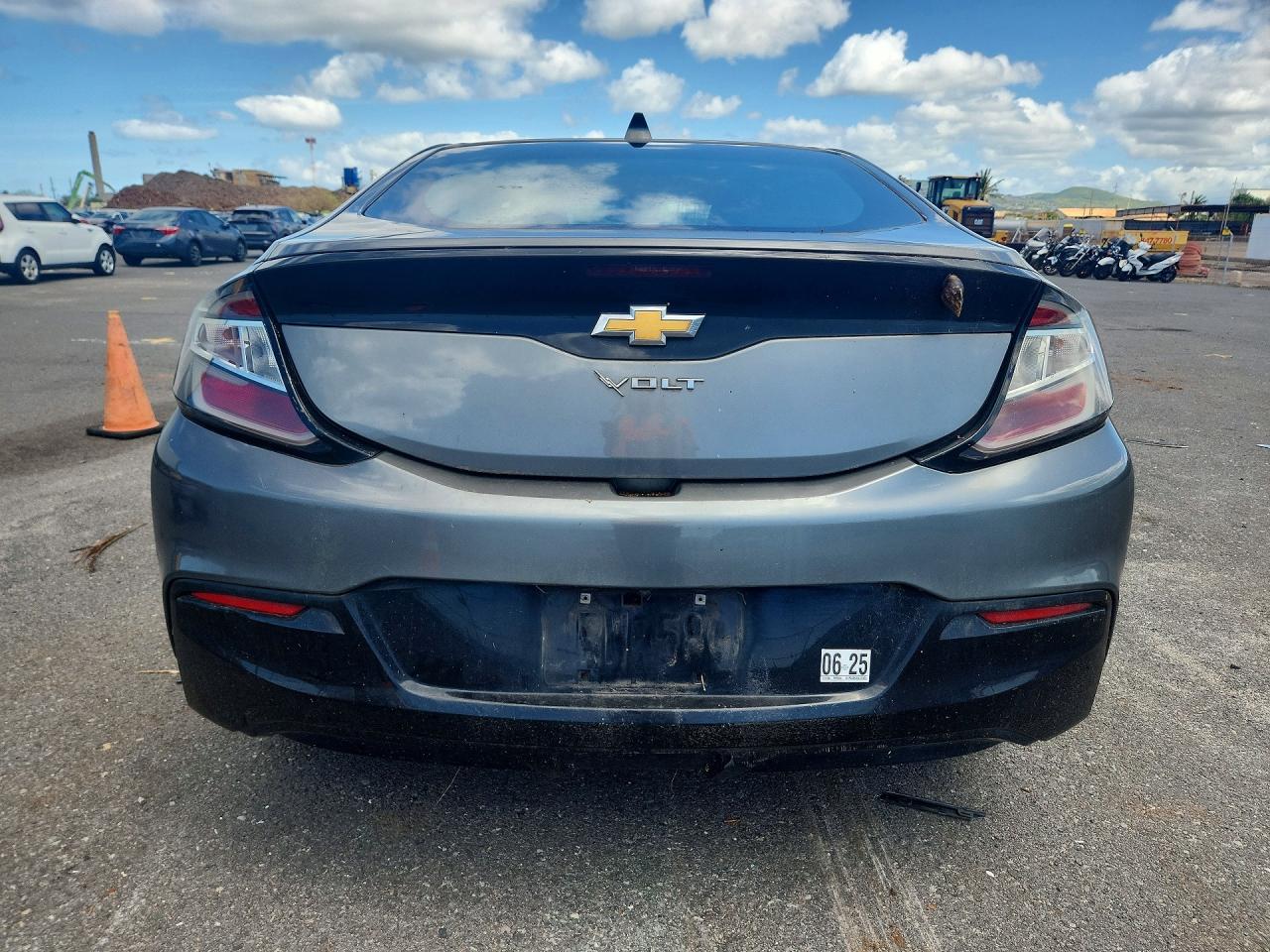 2016 CHEVROLET VOLT LT photo 11