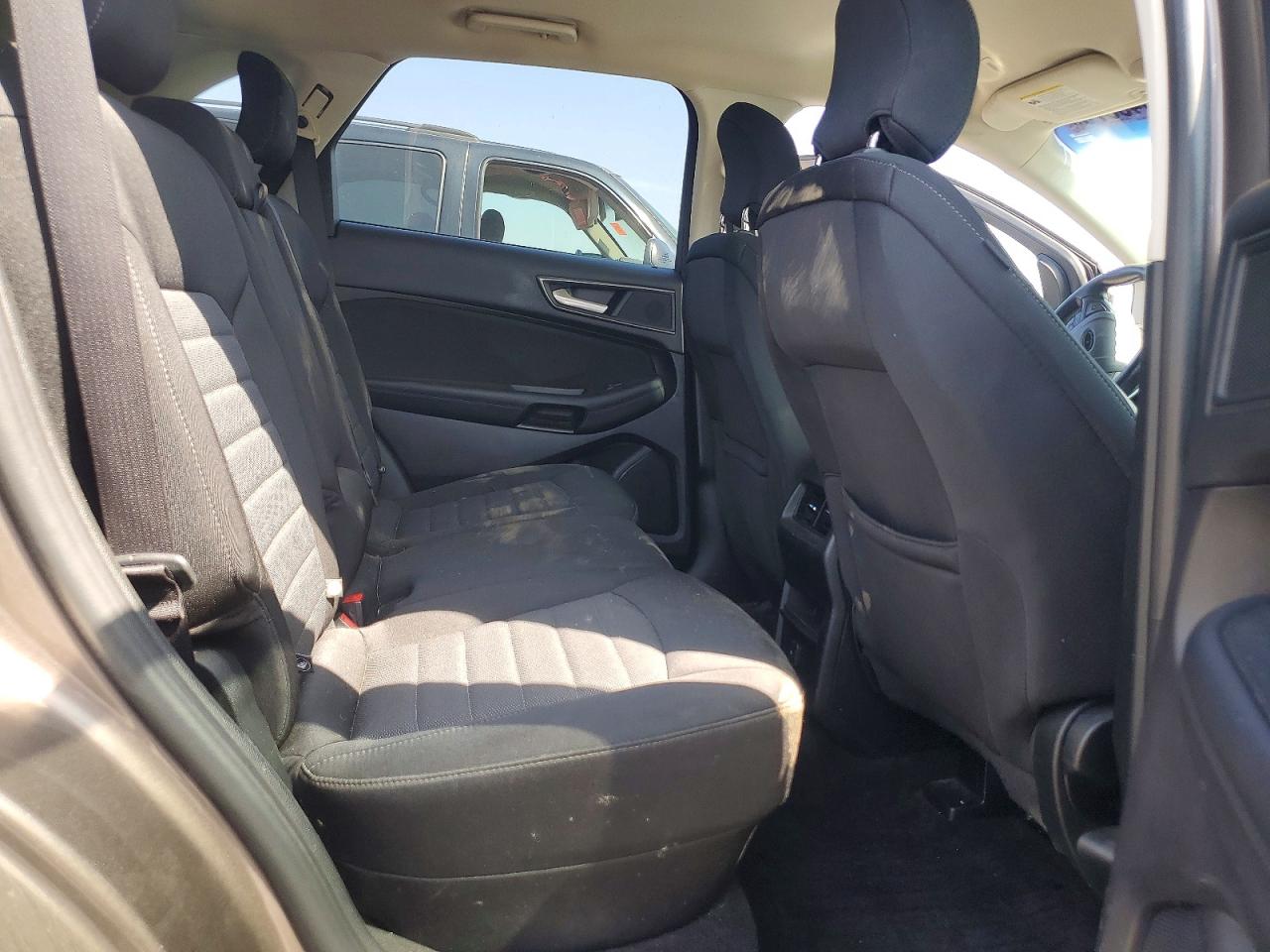 2019 FORD EDGE SE photo 31