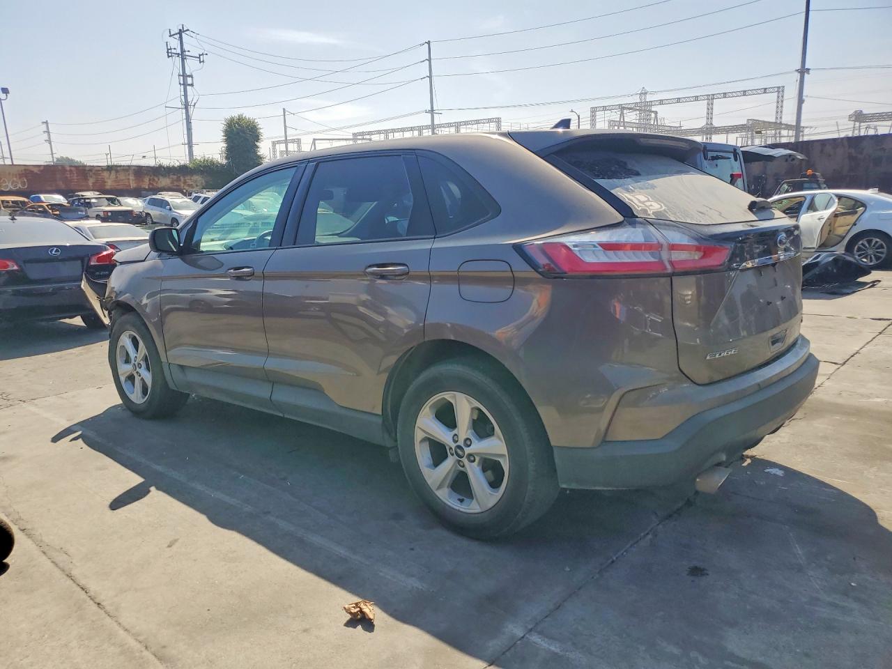 2019 FORD EDGE SE photo 4