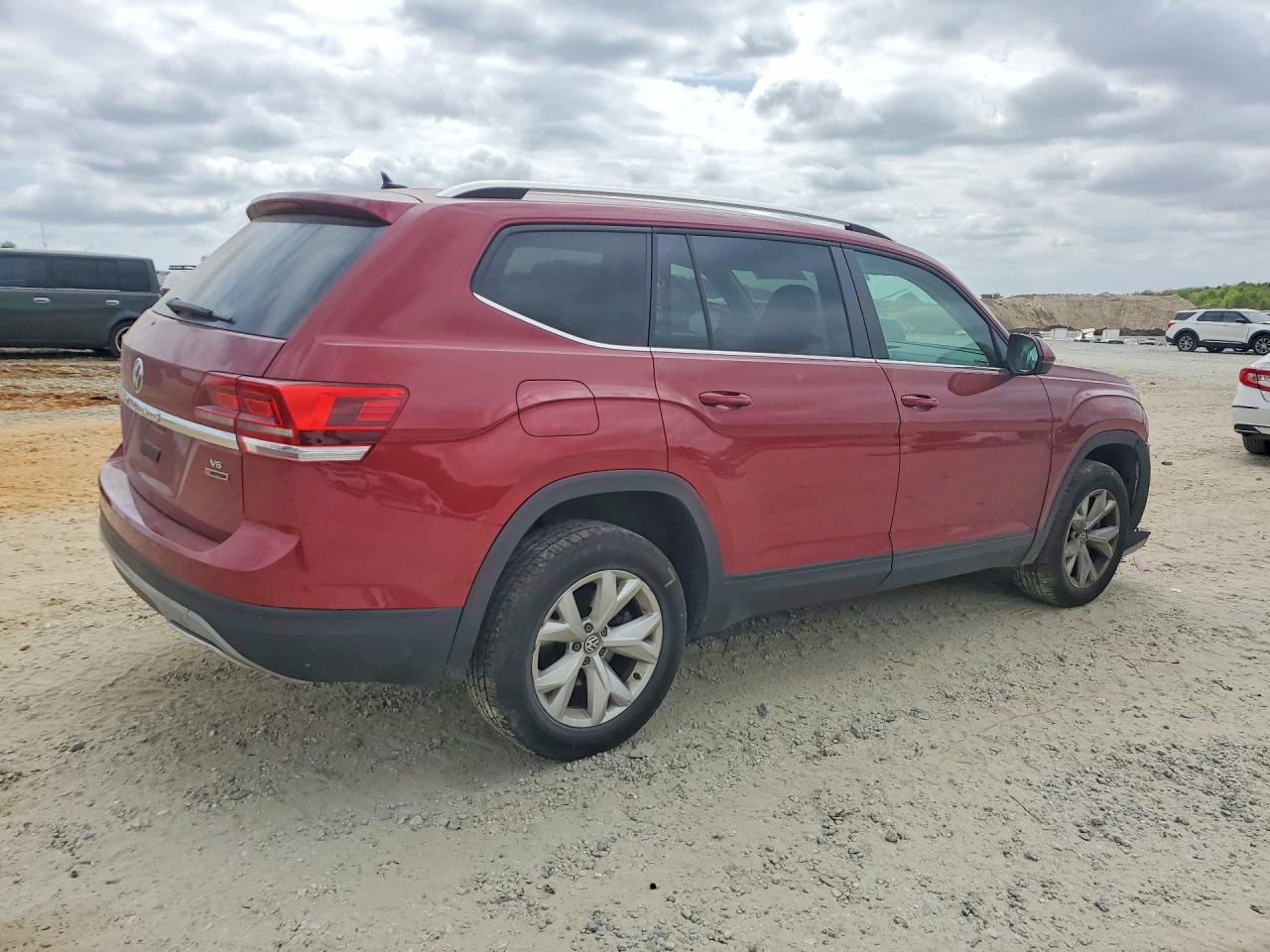 2018 VOLKSWAGEN ATLAS SE photo 5