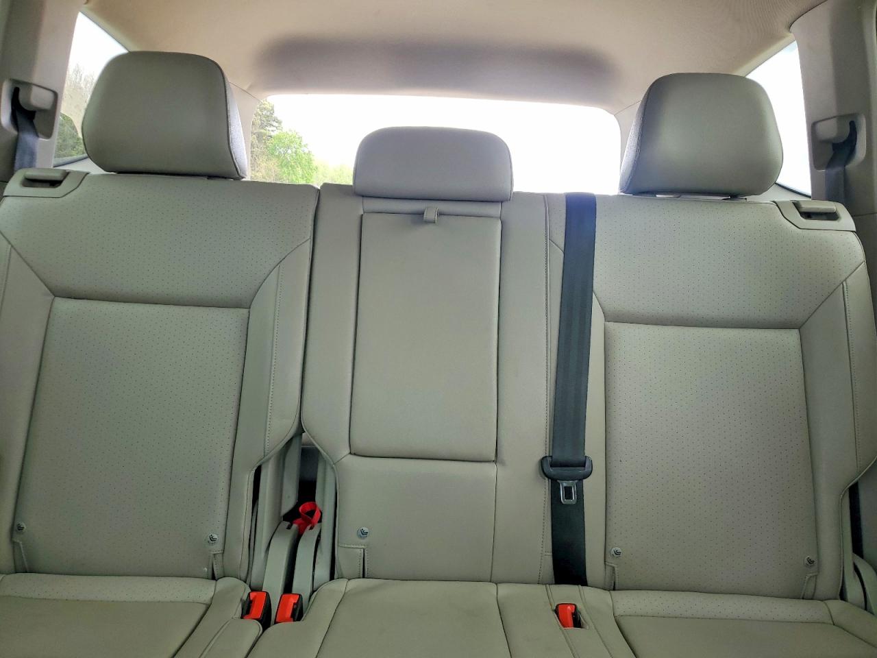 2018 VOLKSWAGEN ATLAS SE photo 19