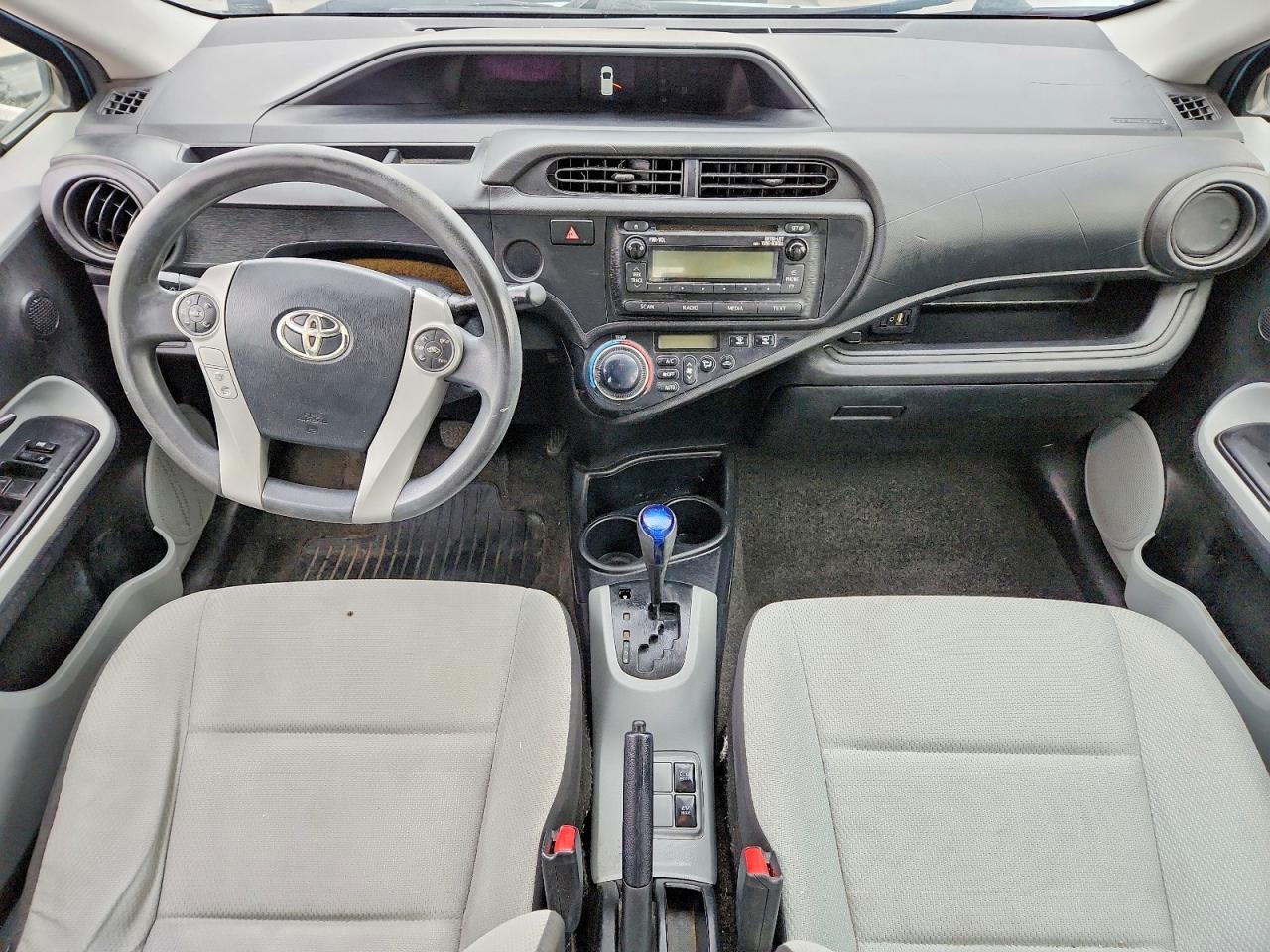 2014 TOYOTA PRIUS C ONE photo 15