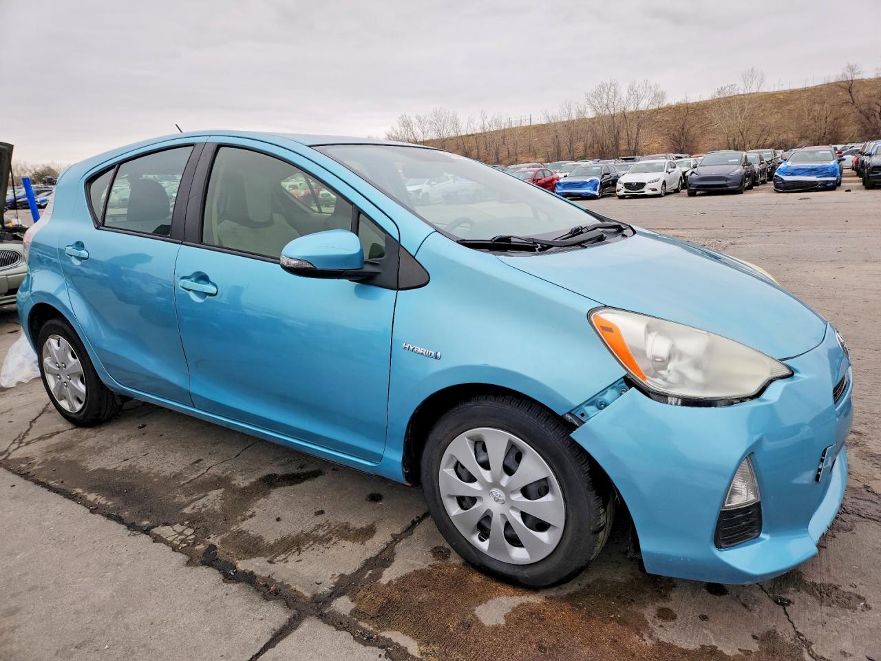 2014 TOYOTA PRIUS C ONE photo 7