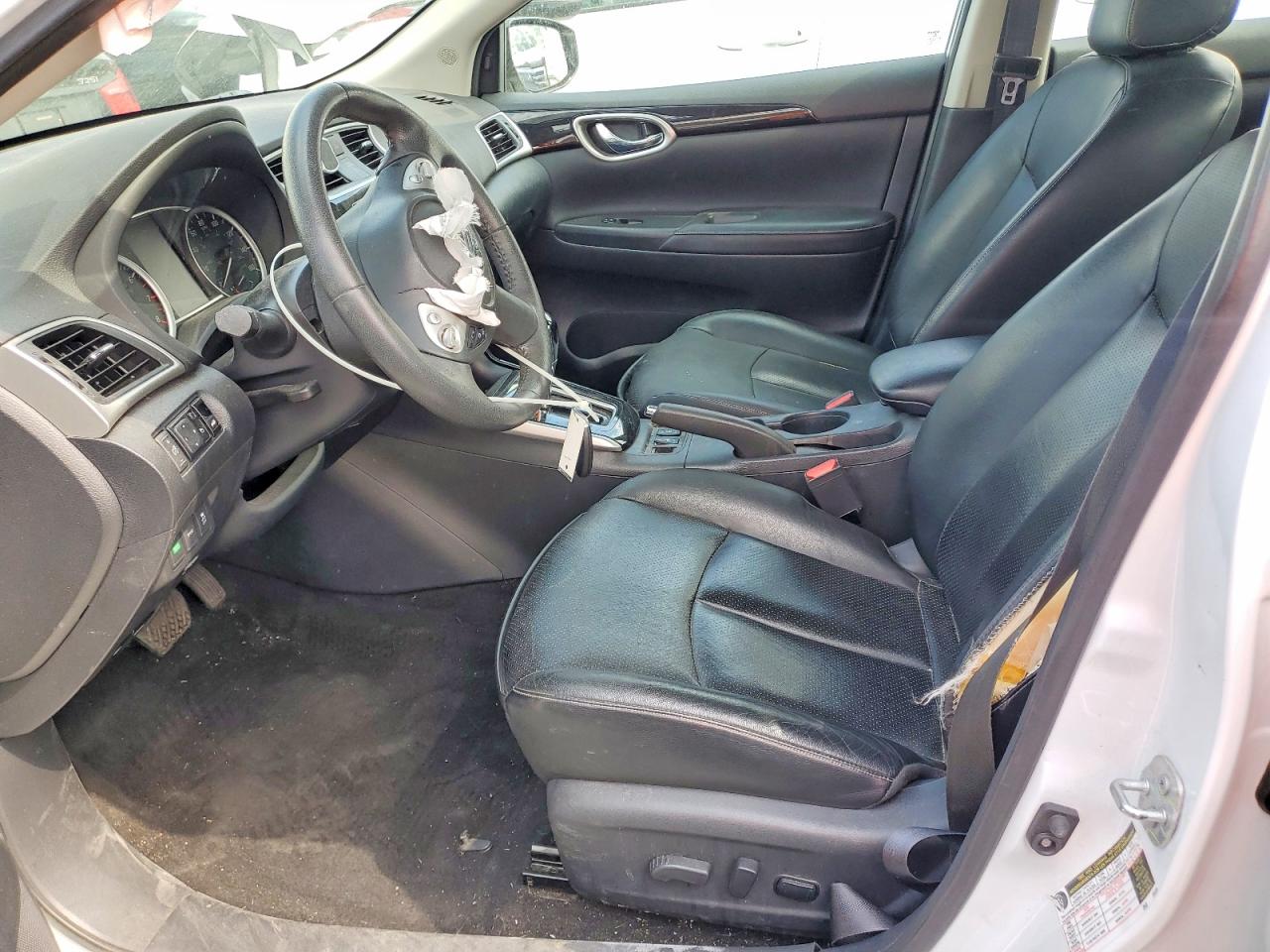 2016 NISSAN SENTRA SL photo 13