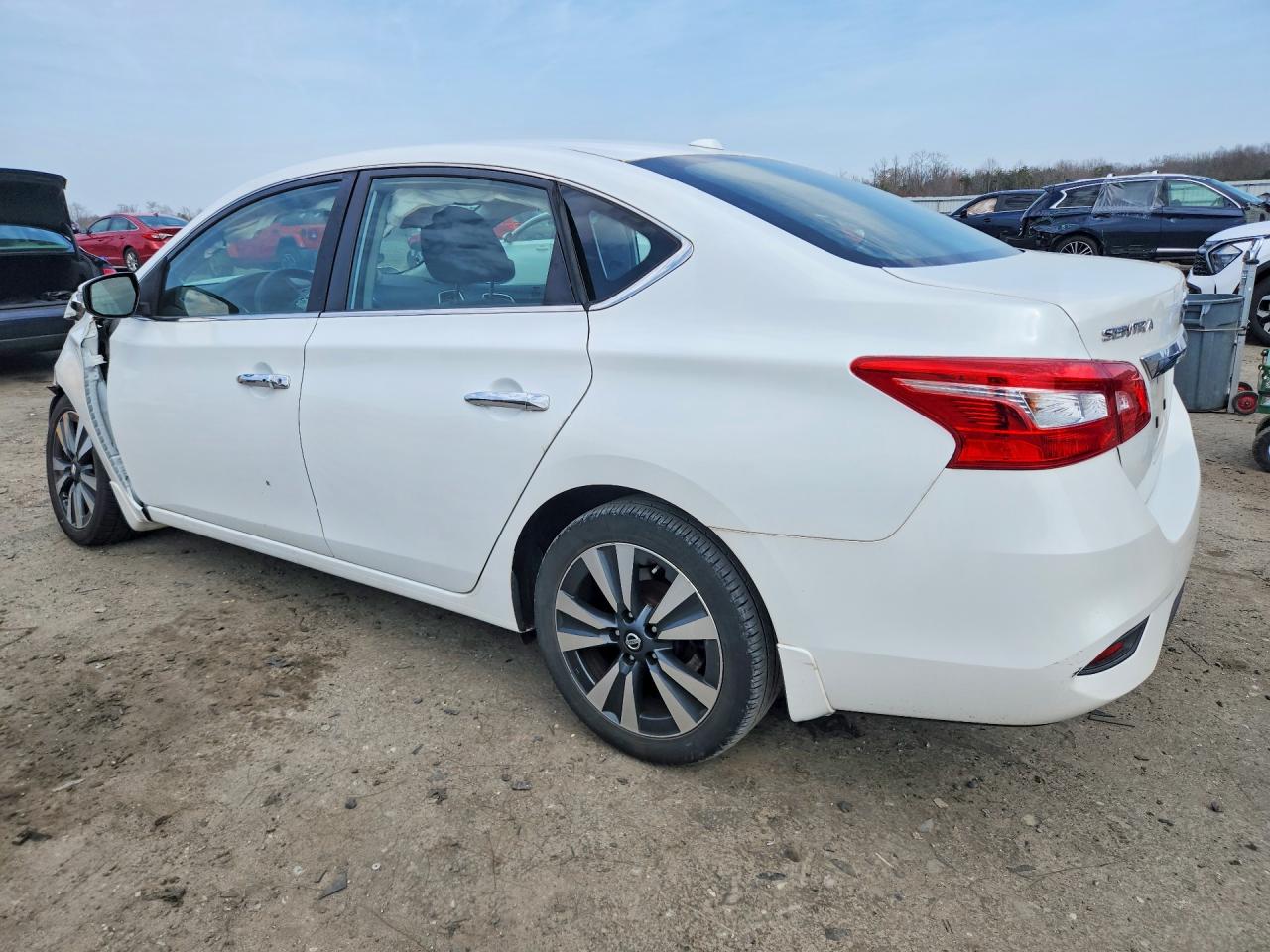 2016 NISSAN SENTRA SL photo 3