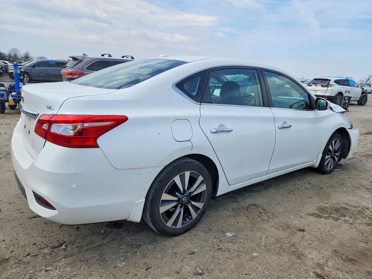 2016 NISSAN SENTRA SL photo 5