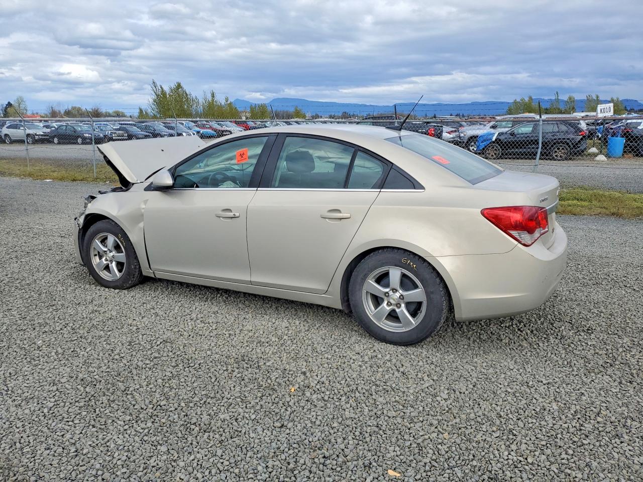 2011 CHEVROLET CRUZE LT photo 3