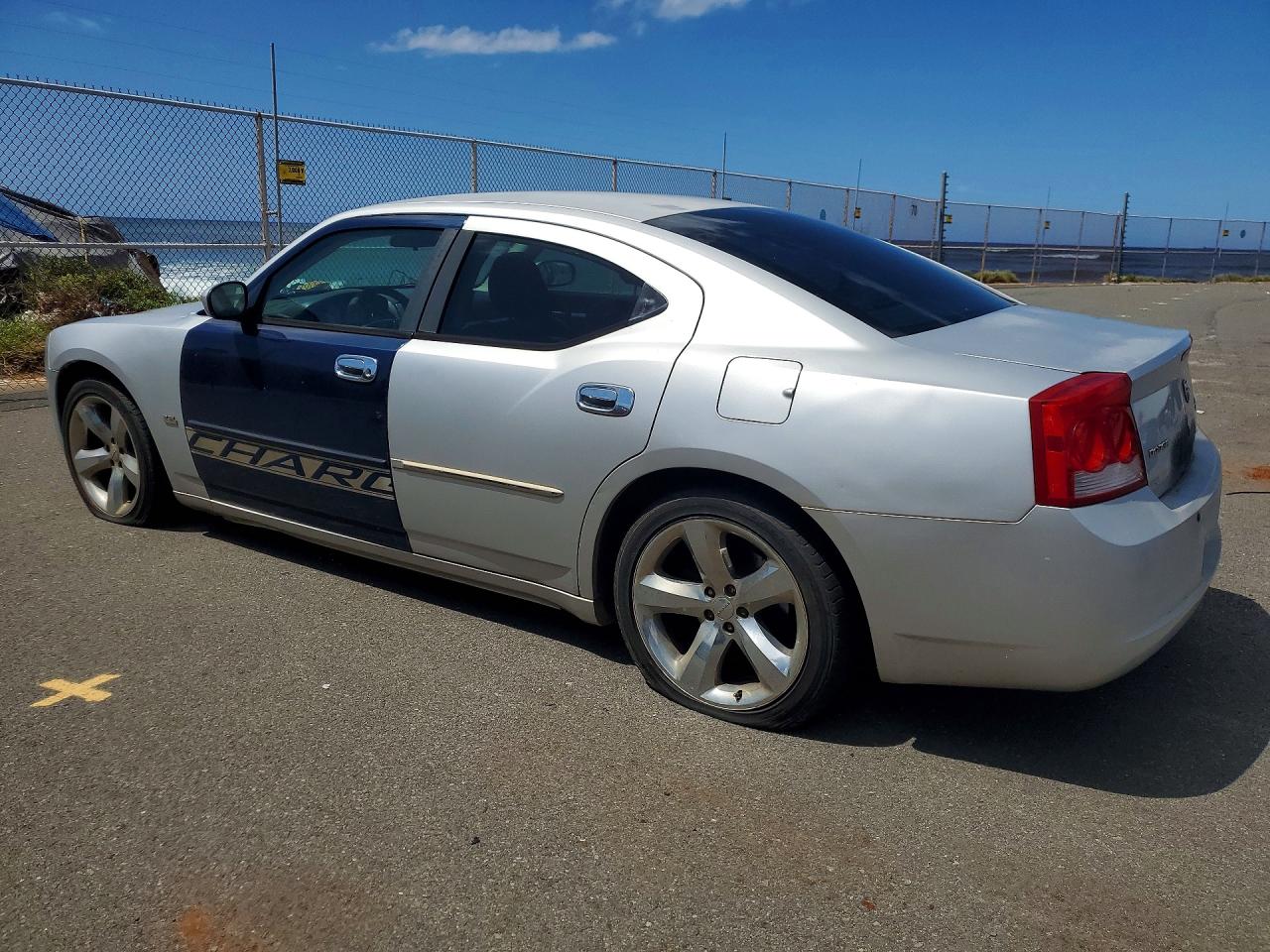 2010 DODGE CHARGER SXT photo 2